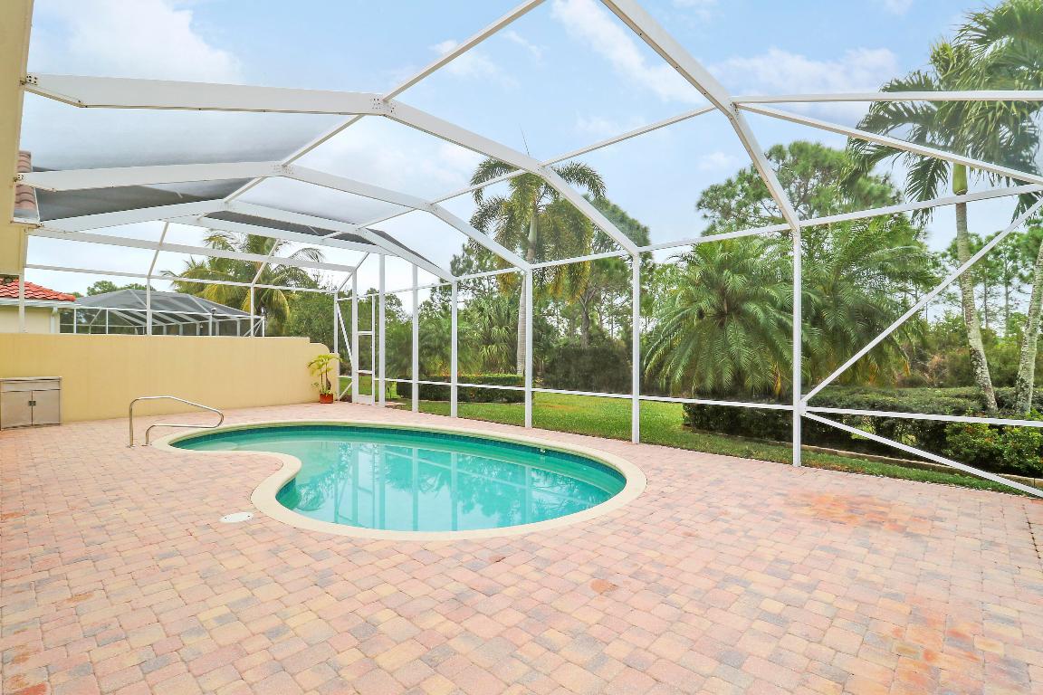 8657 SE Nicolete Lane, Hobe Sound