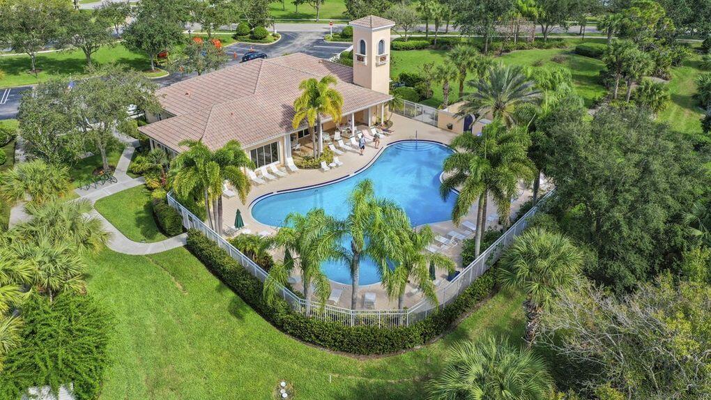 8657 SE Nicolete Lane, Hobe Sound