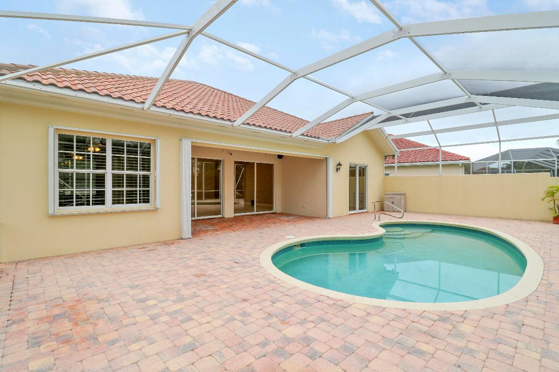 8657 SE Nicolete Lane, Hobe Sound