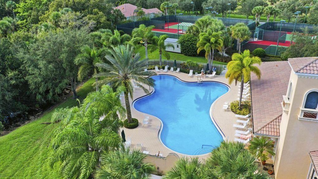 8657 SE Nicolete Lane, Hobe Sound