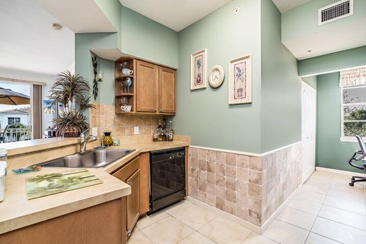 4308 Myrtlewood Circle E