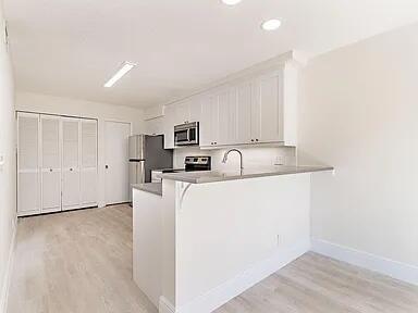 211 Maplecrest Circle