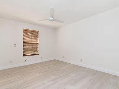 211 Maplecrest Circle