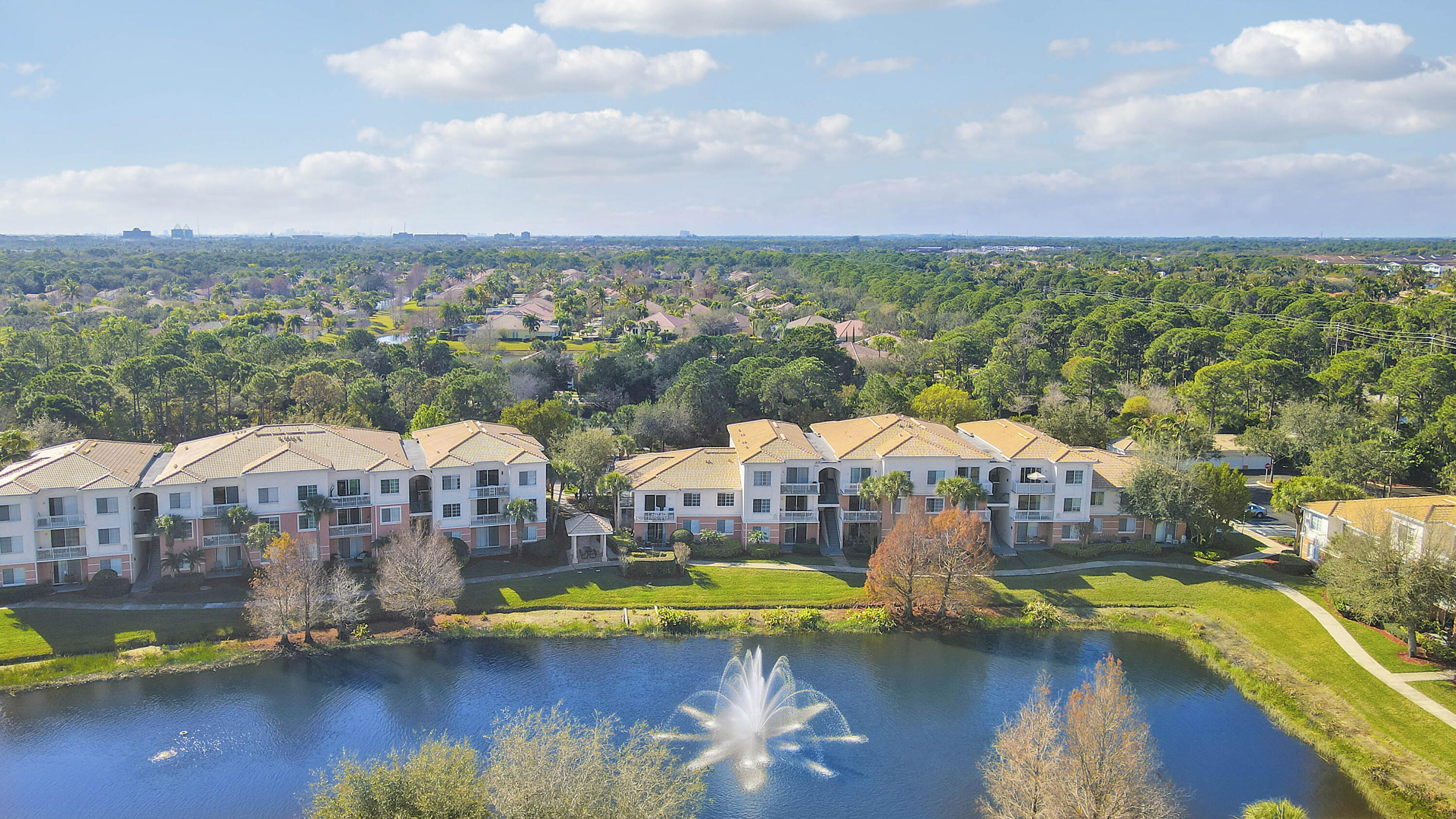 9212 W Myrtlewood Circle W