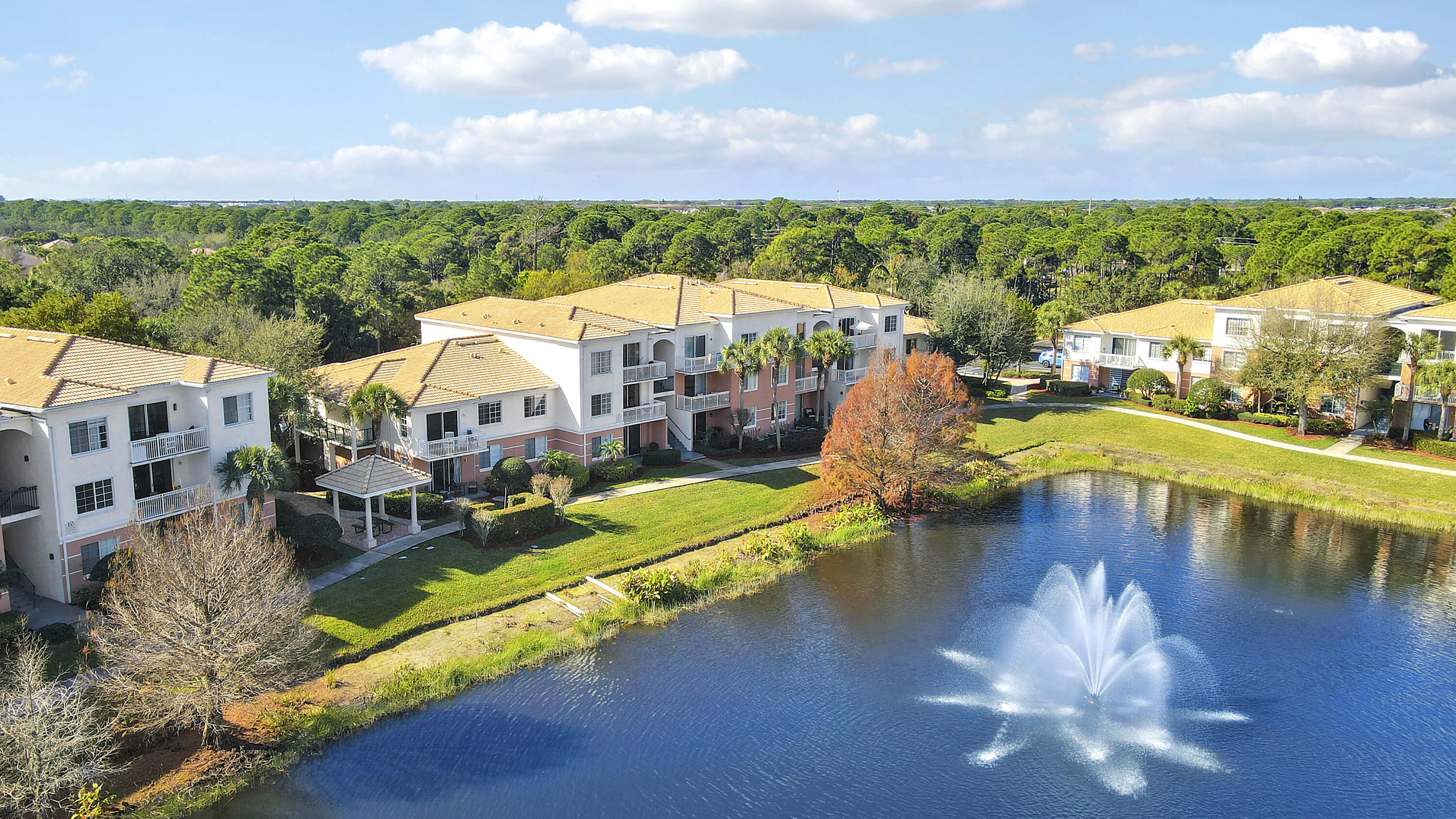 9212 W Myrtlewood Circle W