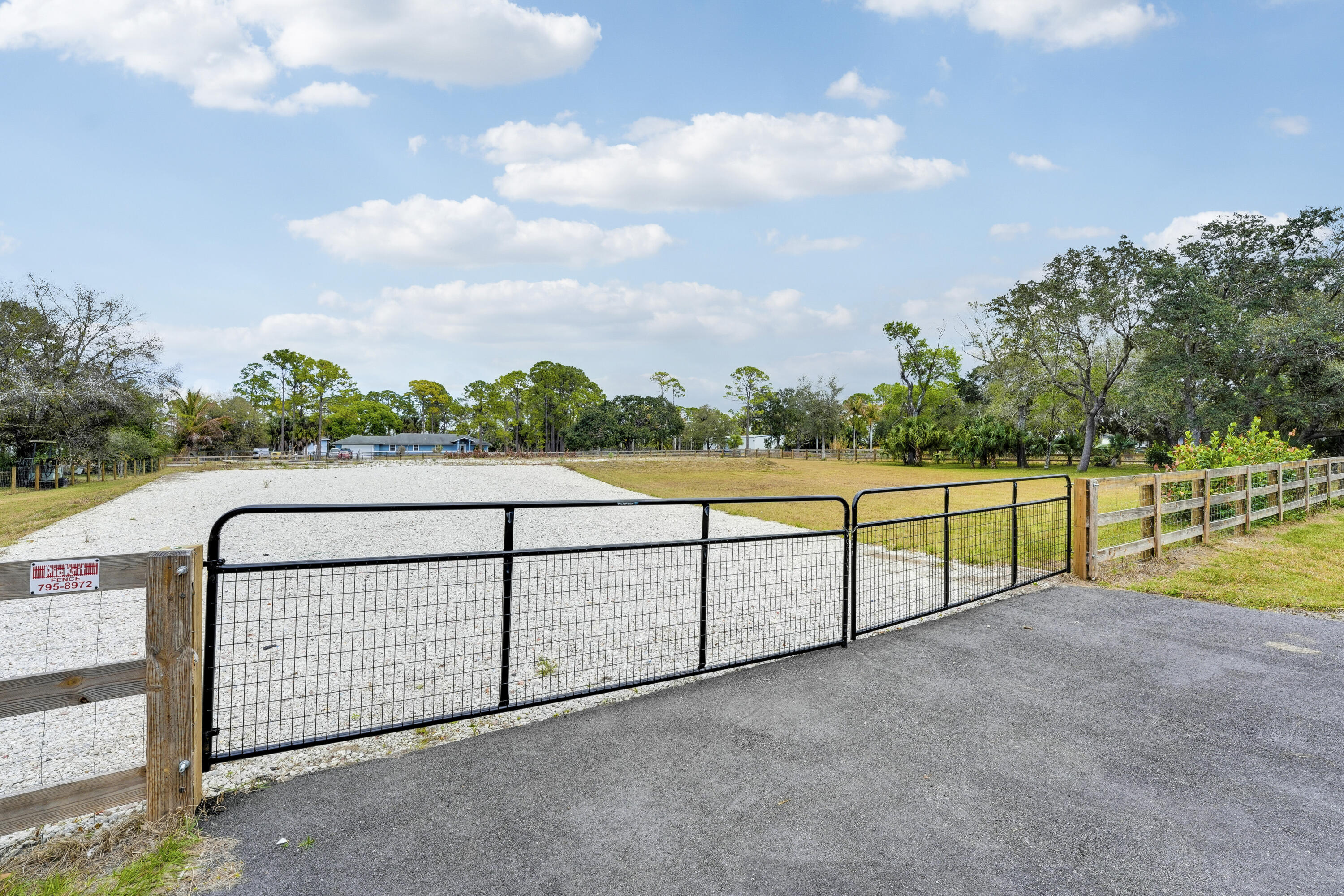 15743 N 99th Street N