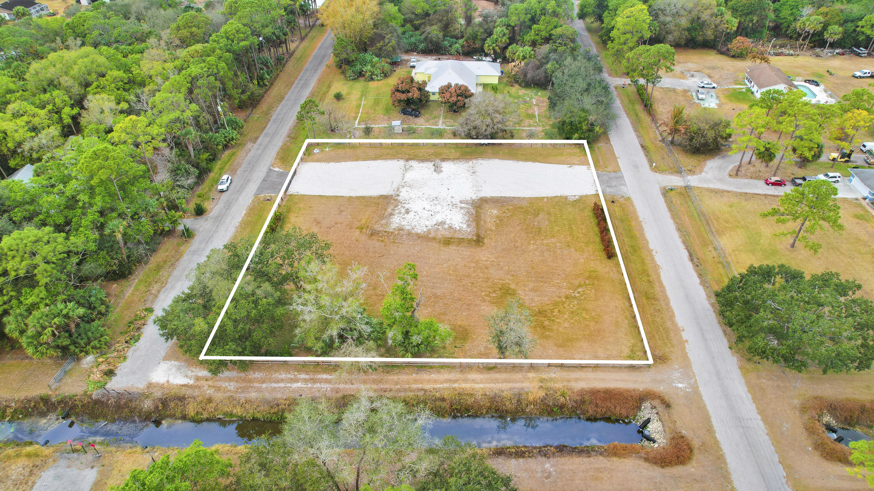 15743 N 99th Street N