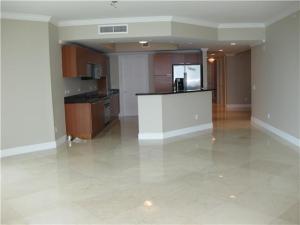 2650 Lake Shore Drive 2406