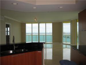 2650 Lake Shore Drive 2406