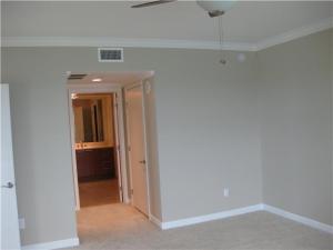 2650 Lake Shore Drive 2406