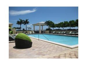 2650 Lake Shore Drive 2406