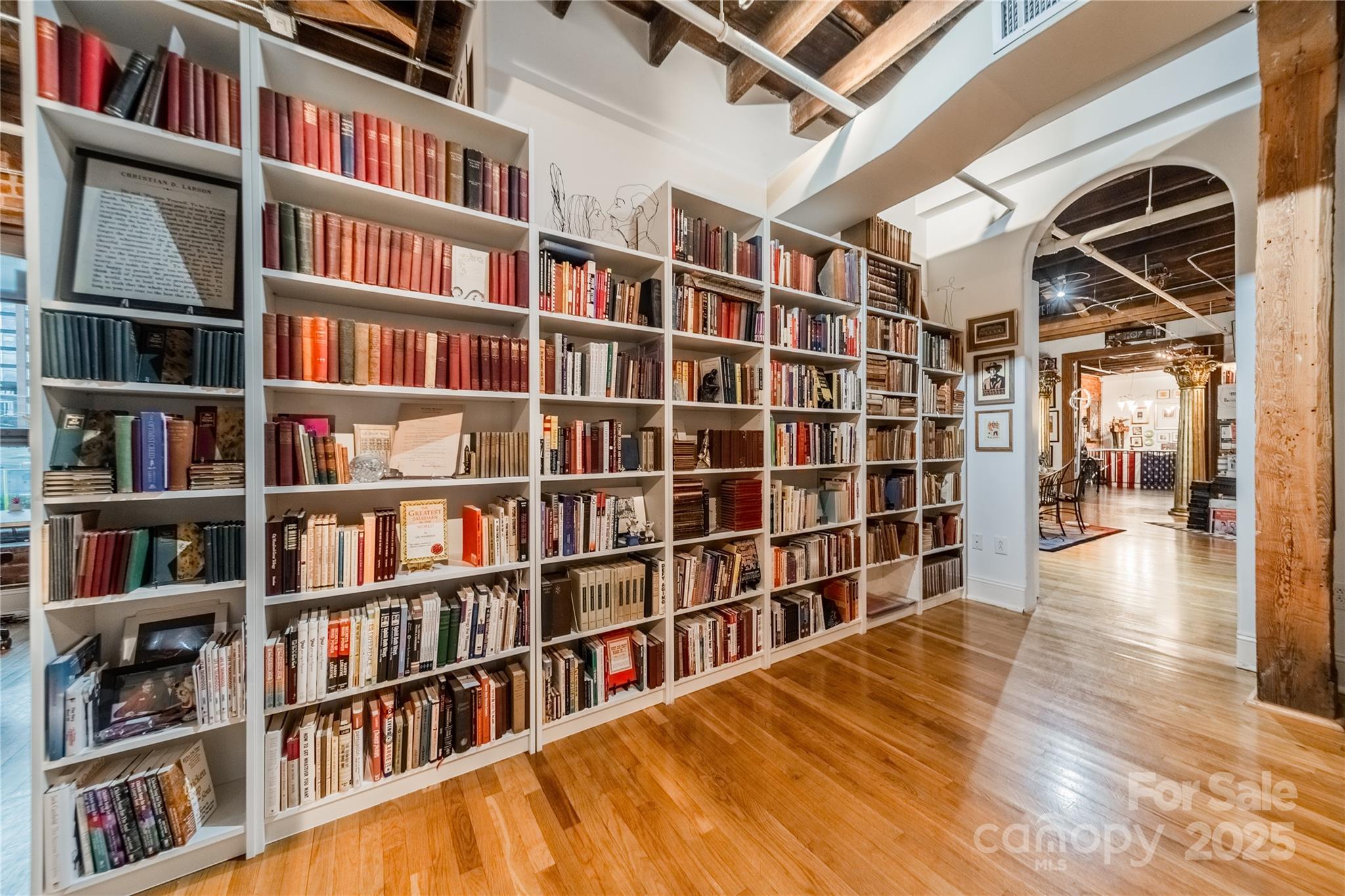 310 Arlington Avenue Unit: 319