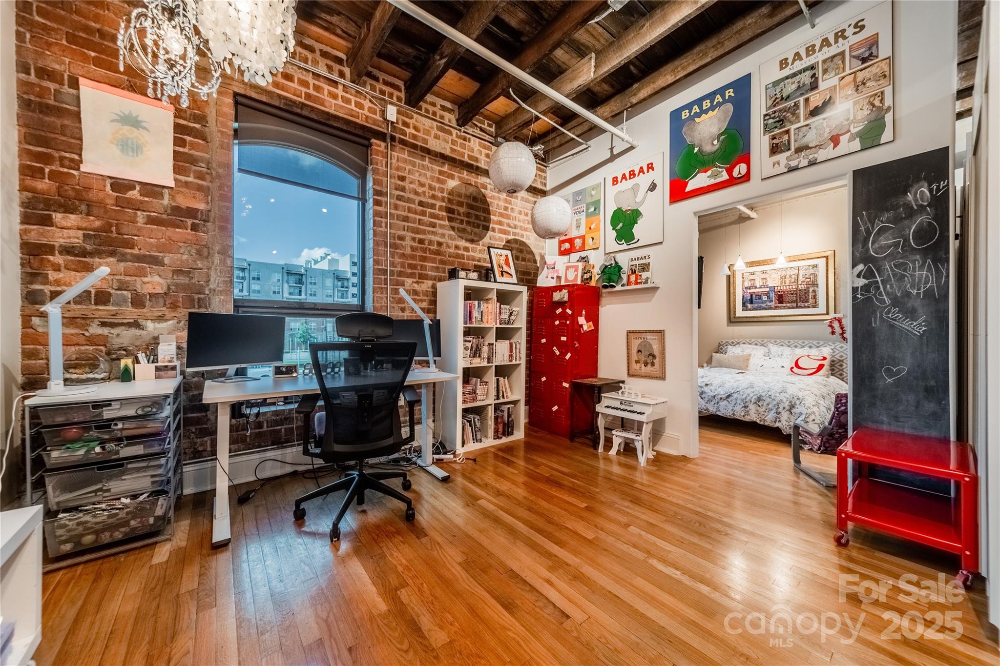 310 Arlington Avenue Unit: 319