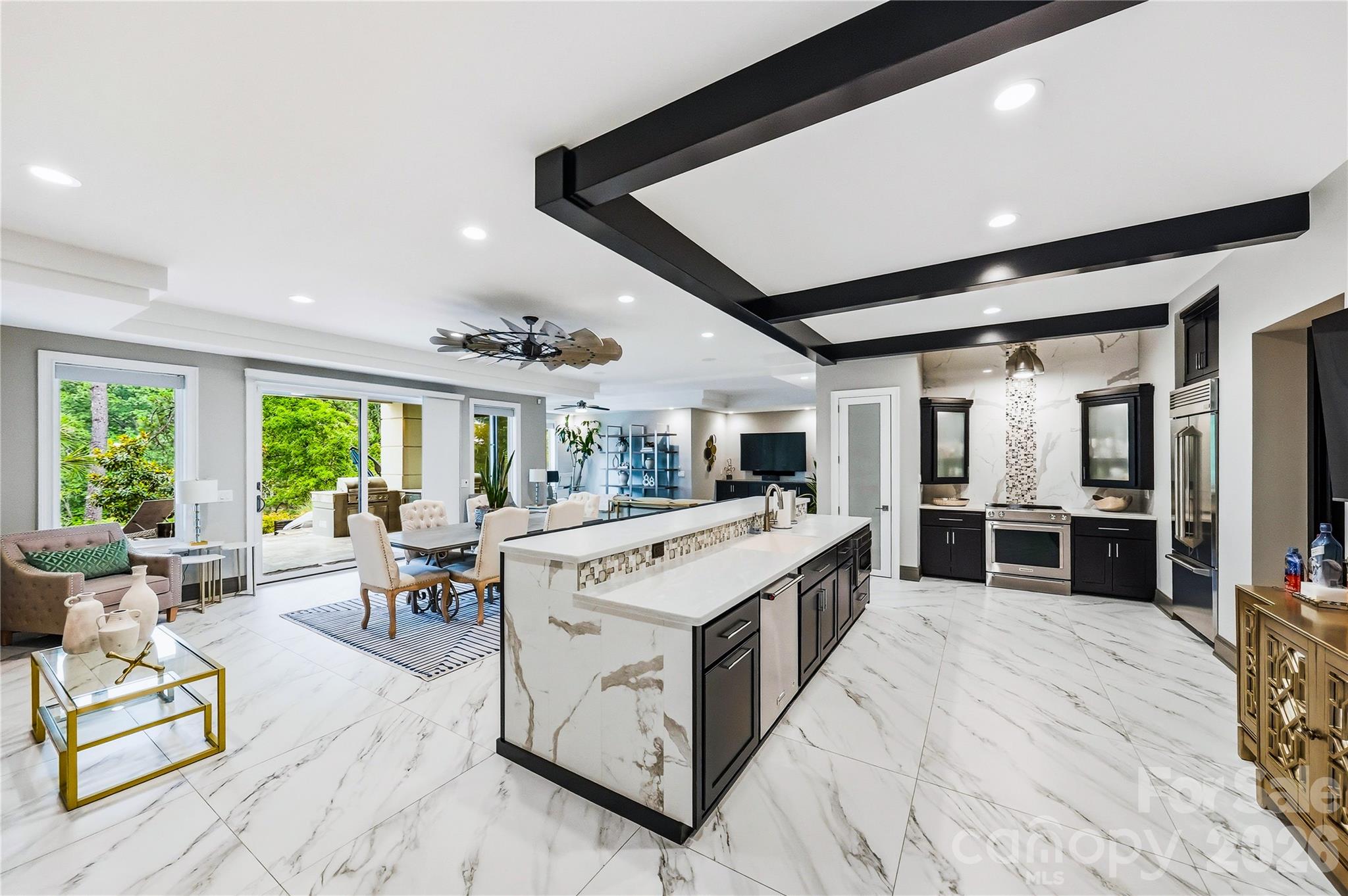 106 Norcross Lane