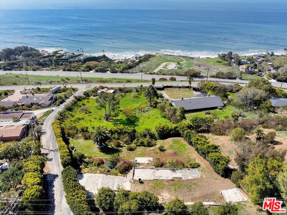 4755 Avenida Del Mar