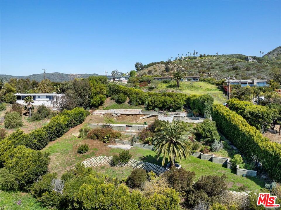 4755 Avenida Del Mar