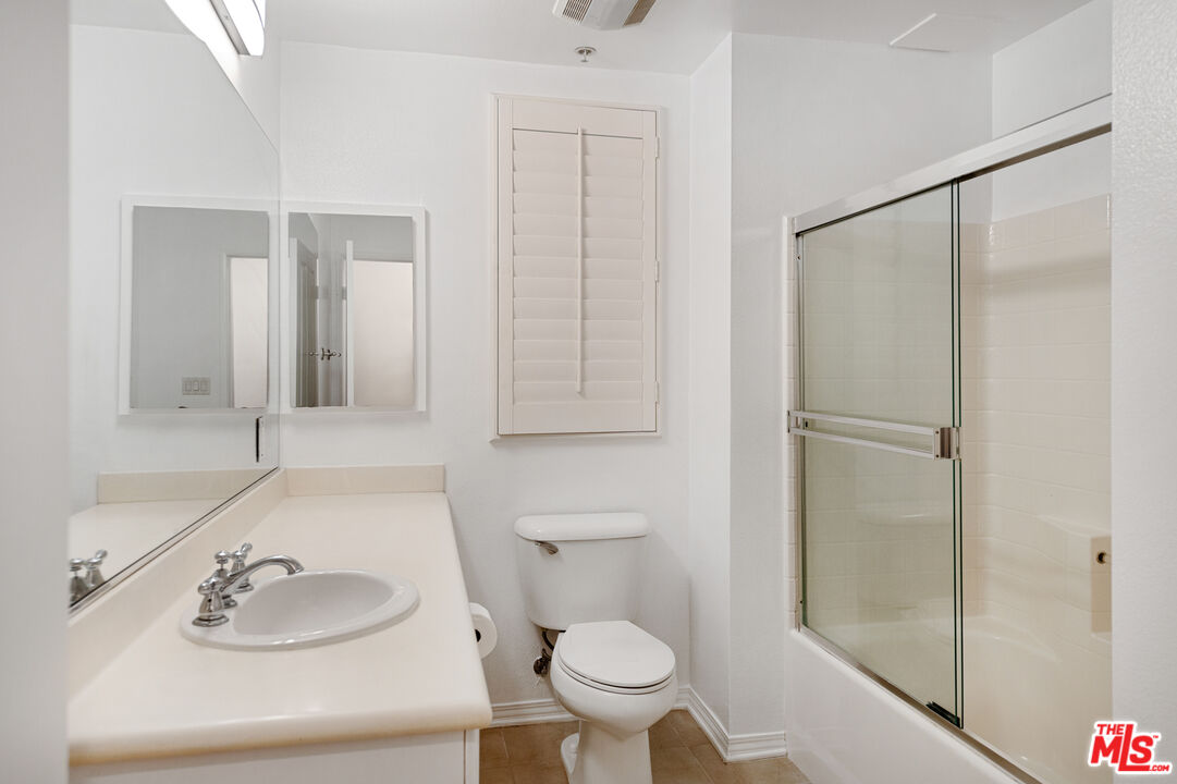 6020 Seabluff Dr Unit: 218