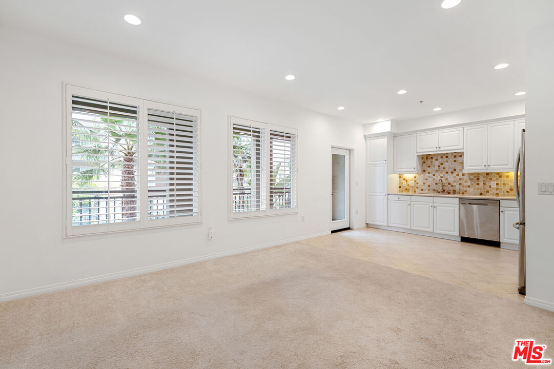 6020 Seabluff Dr Unit: 218