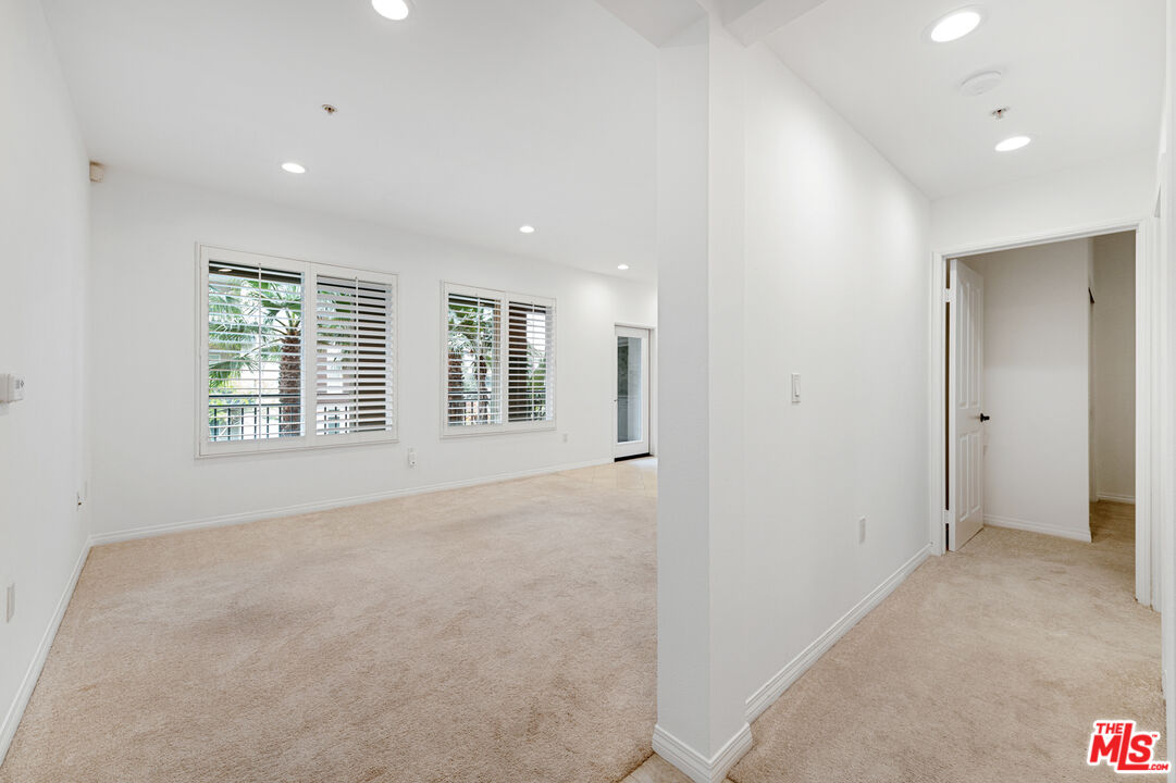 6020 Seabluff Dr Unit: 218