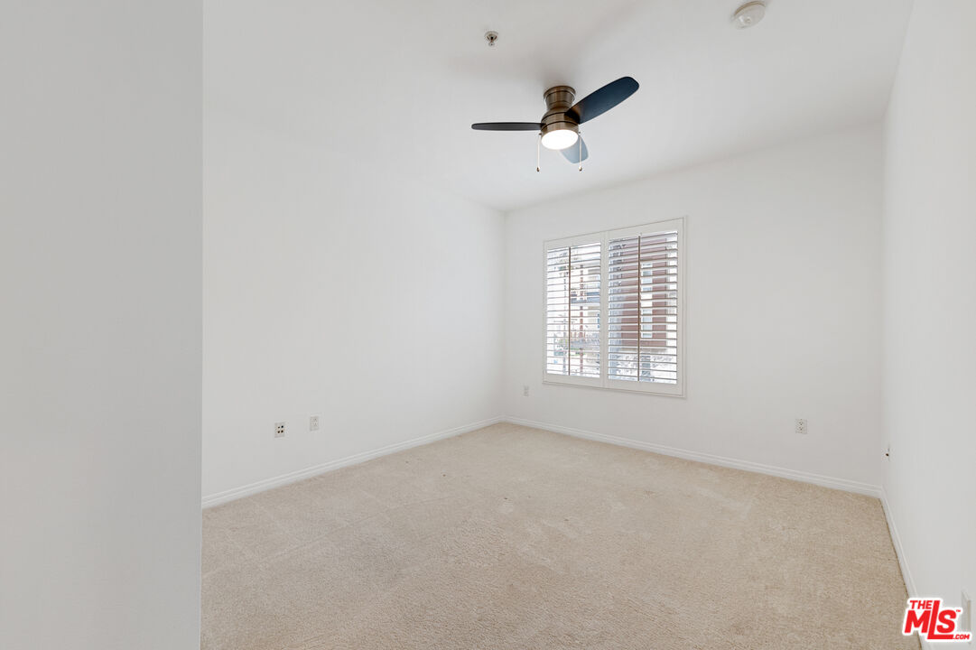 6020 Seabluff Dr Unit: 218