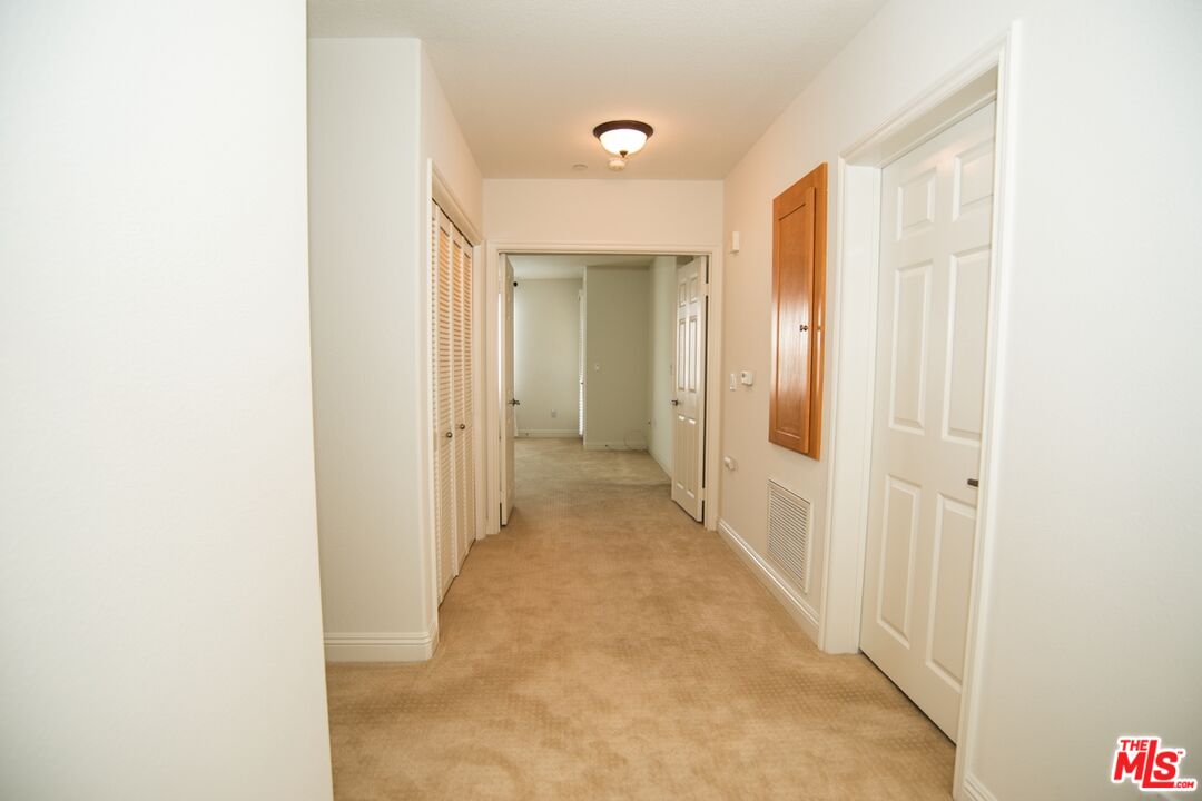 5831 Seawalk Dr Unit: 221