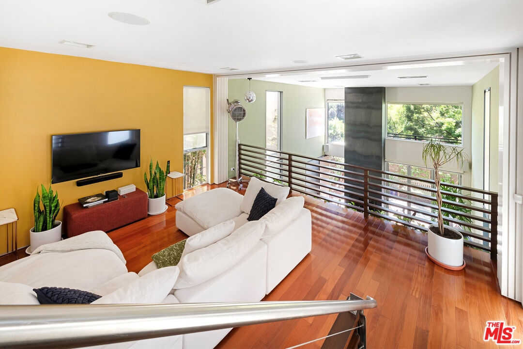 417 Venice Way