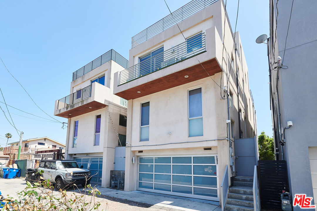 417 Venice Way