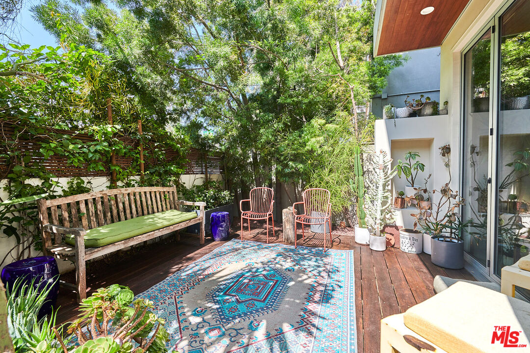 417 Venice Way