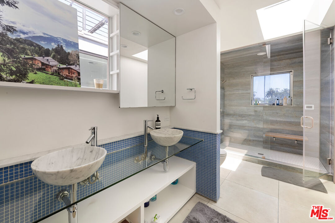 417 Venice Way