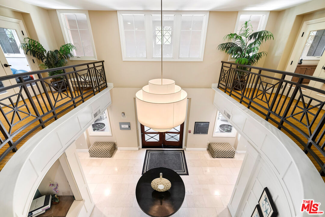 6241 Crescent Park Unit: 109