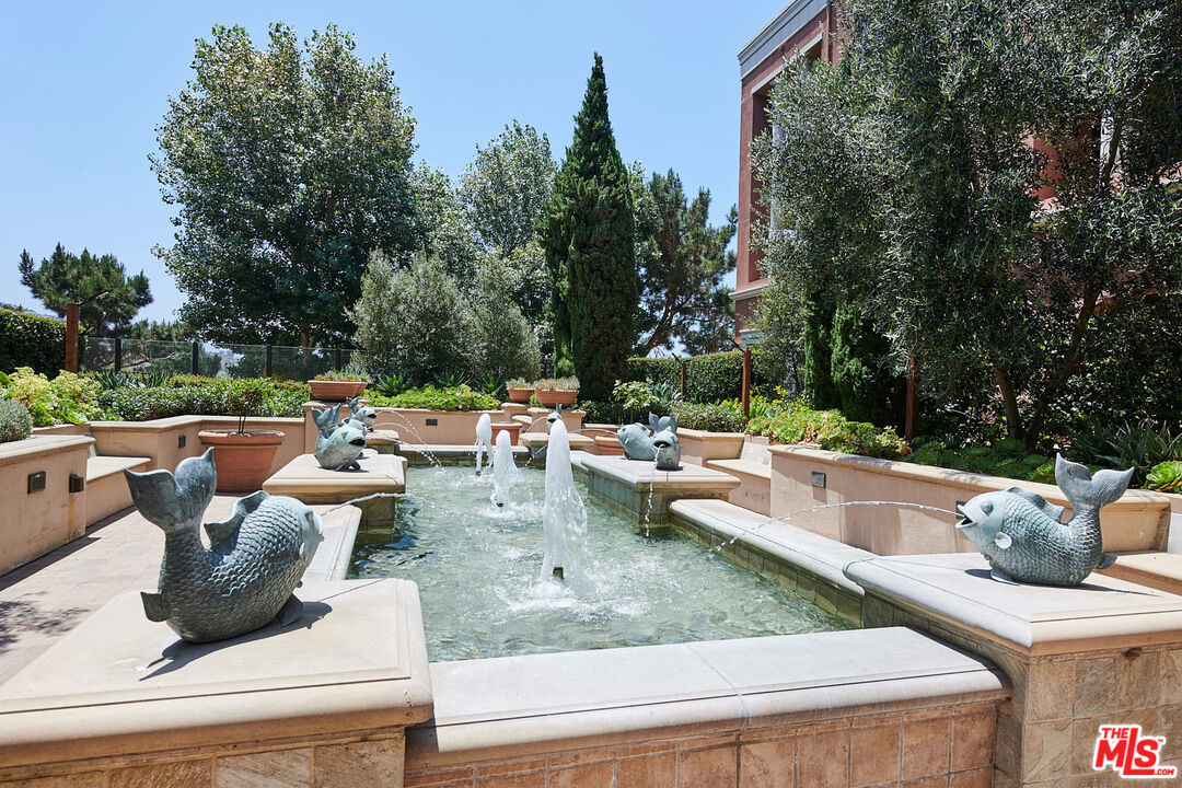 6241 Crescent Park Unit: 109