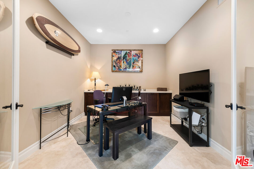 6241 Crescent Park Unit: 109