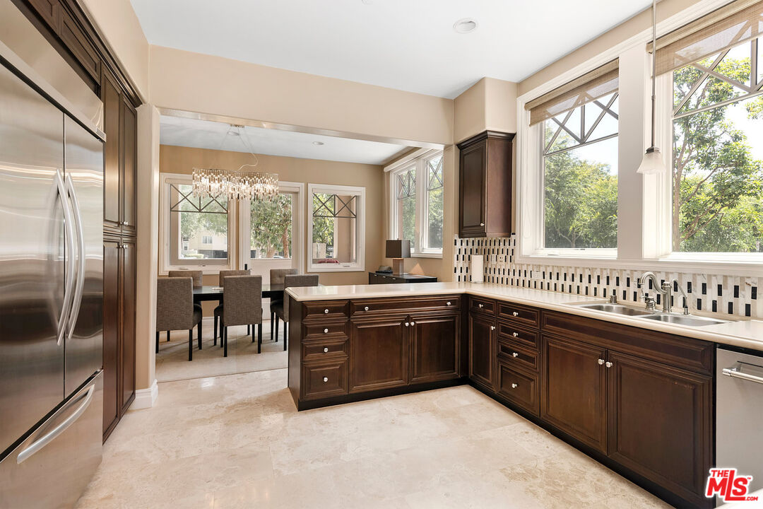6241 Crescent Park Unit: 109