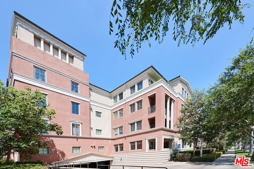 6241 Crescent Park Unit: 109