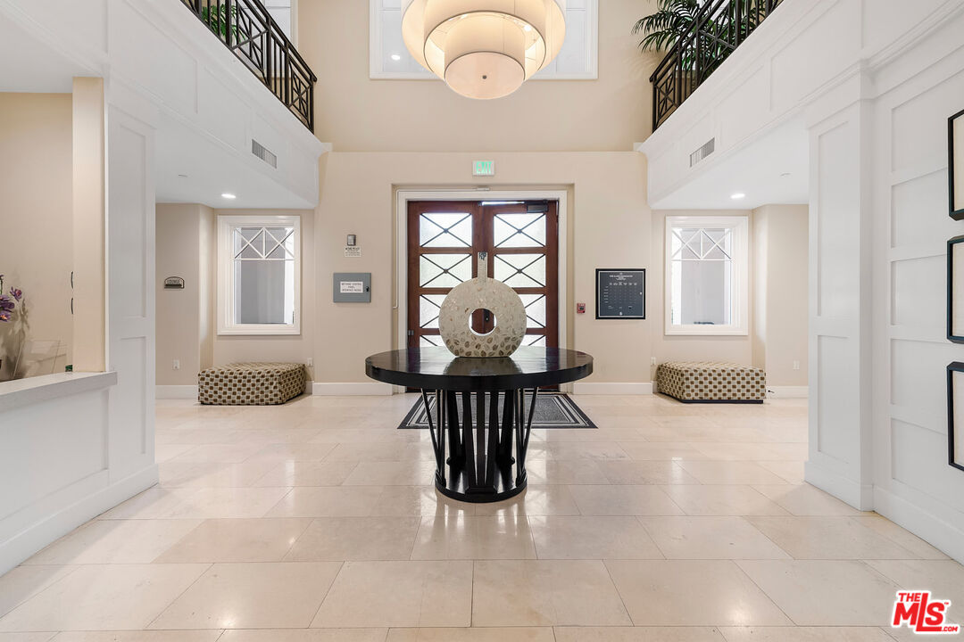 6241 Crescent Park Unit: 109