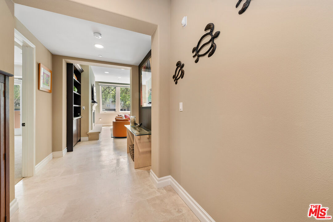 6241 Crescent Park Unit: 109