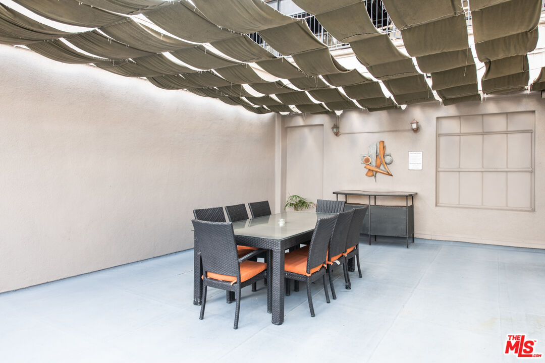 312 W 5th St Unit: 216