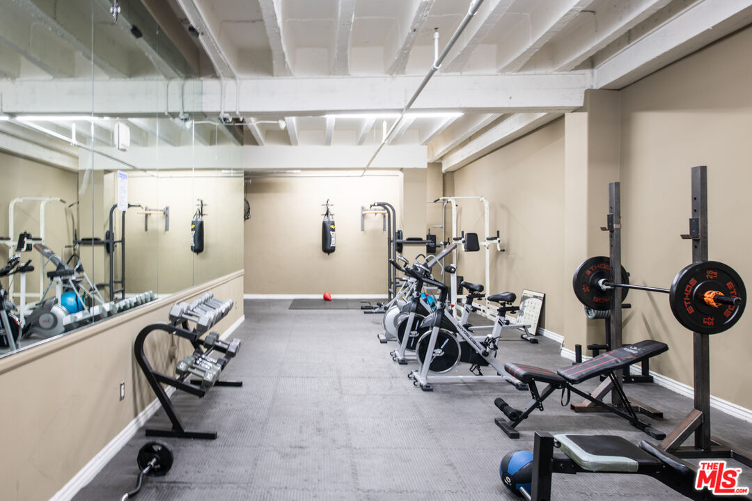 312 W 5th St Unit: 216