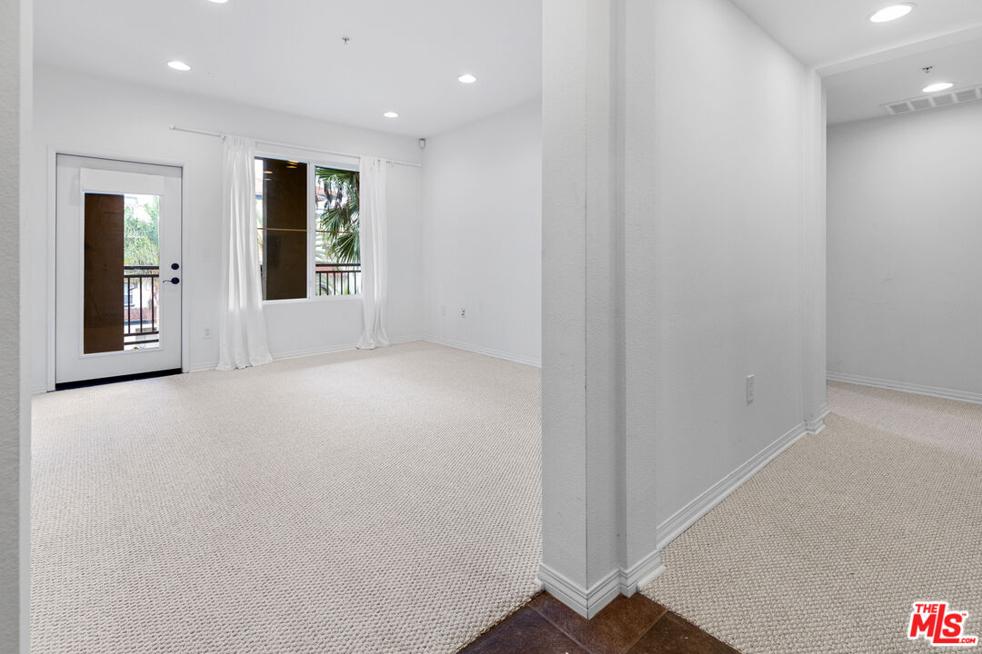 6020 Seabluff Dr Unit: 301