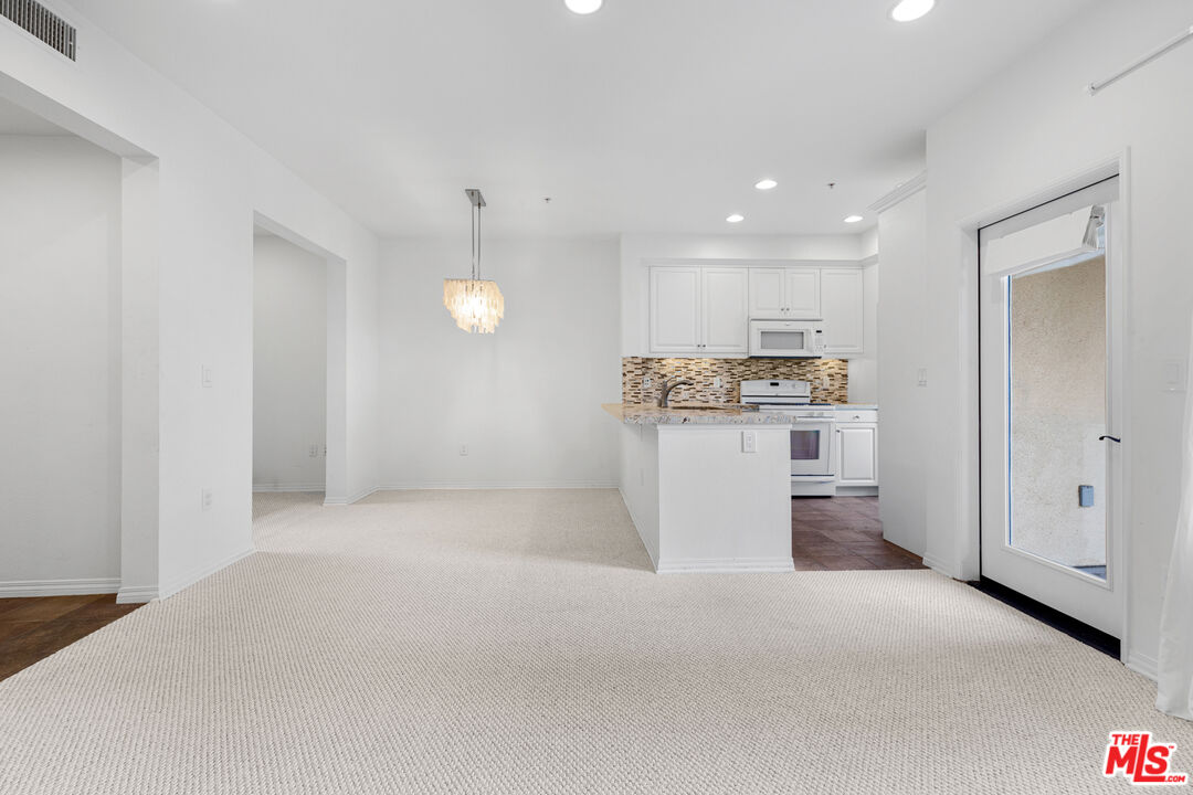6020 Seabluff Dr Unit: 301