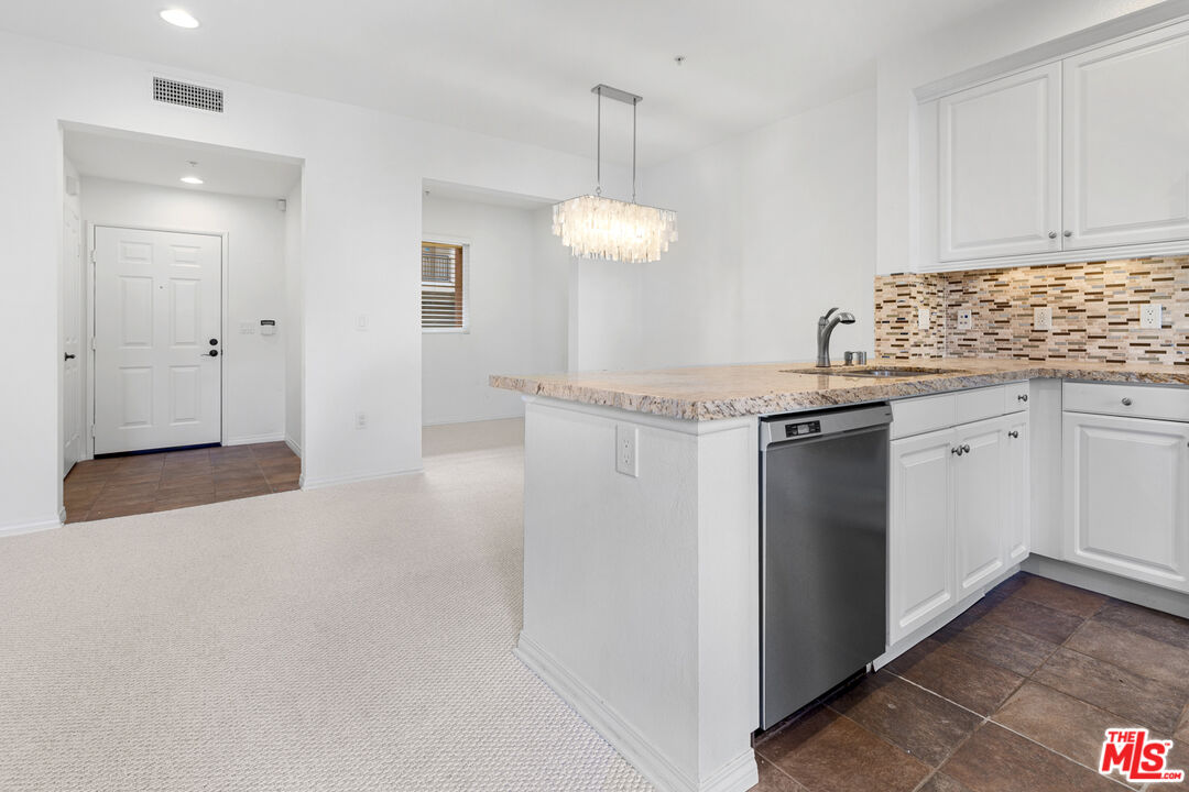 6020 Seabluff Dr Unit: 301