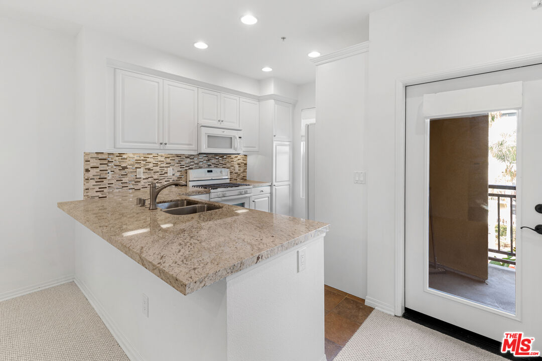 6020 Seabluff Dr Unit: 301
