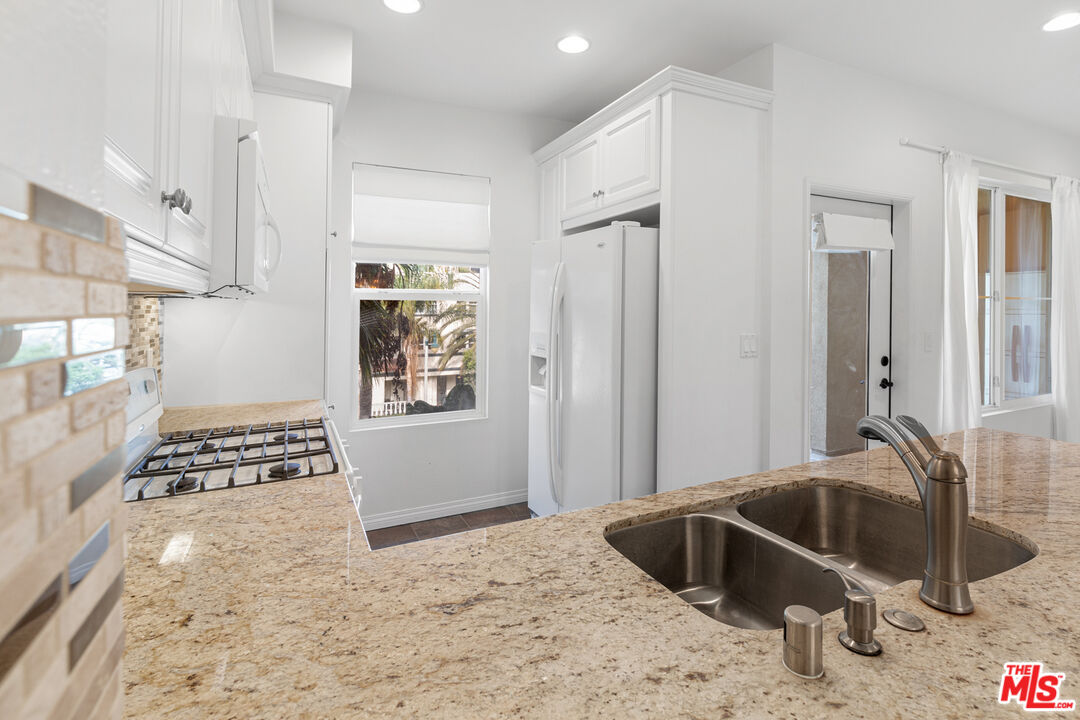 6020 Seabluff Dr Unit: 301