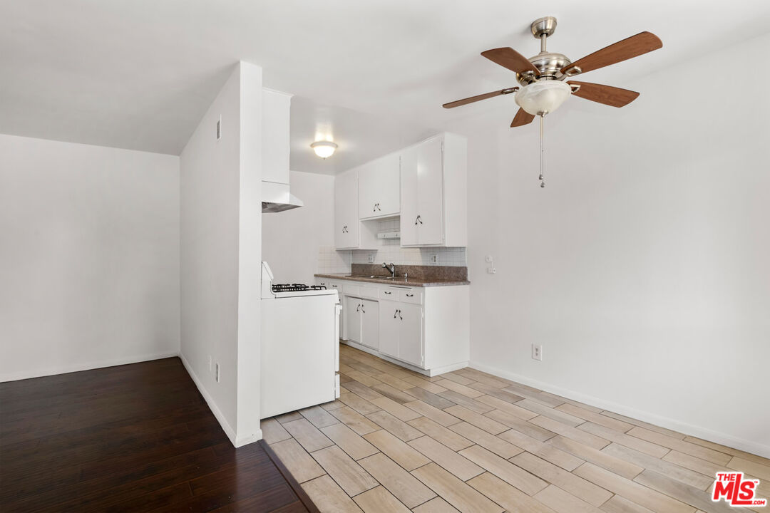 3355 S Canfield Ave Unit: 11