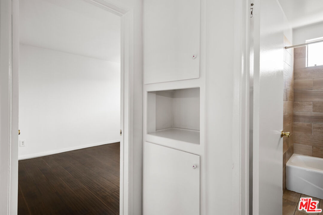 3355 S Canfield Ave Unit: 11