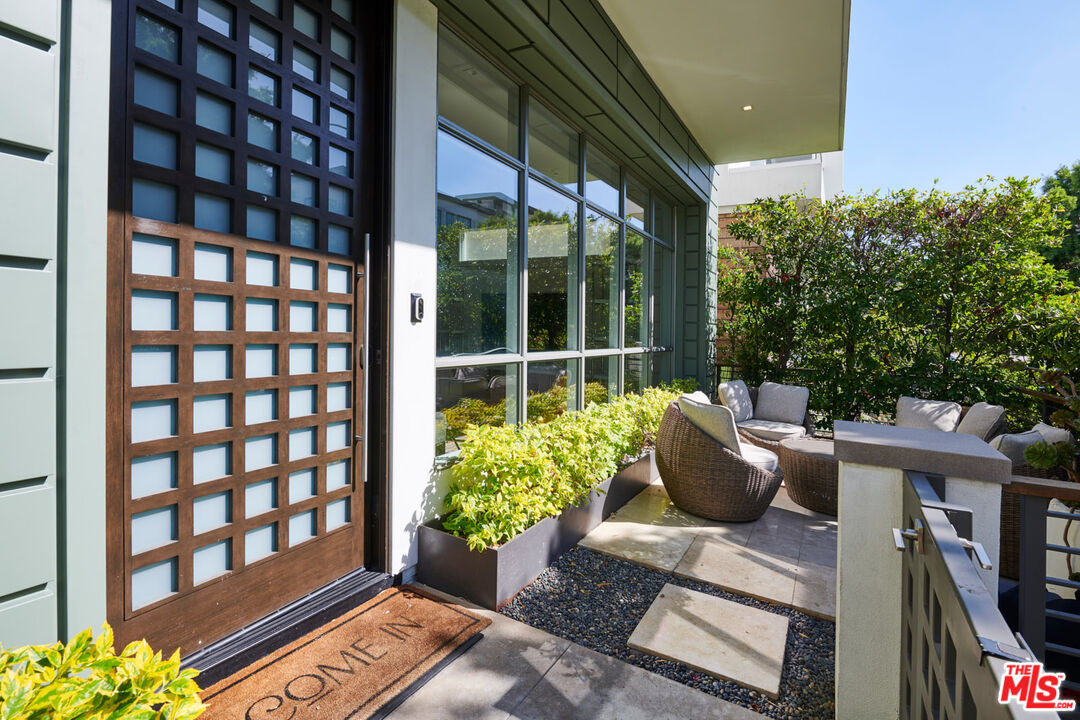 5904 Village Dr
