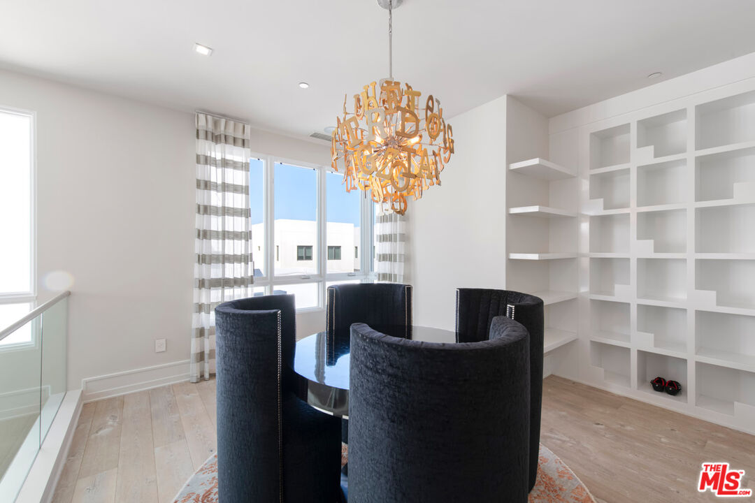 5904 Village Dr