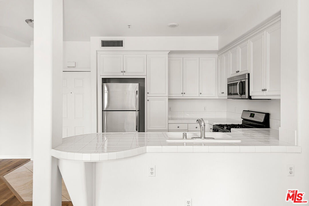 13044 Pacific Prome Unit: 214