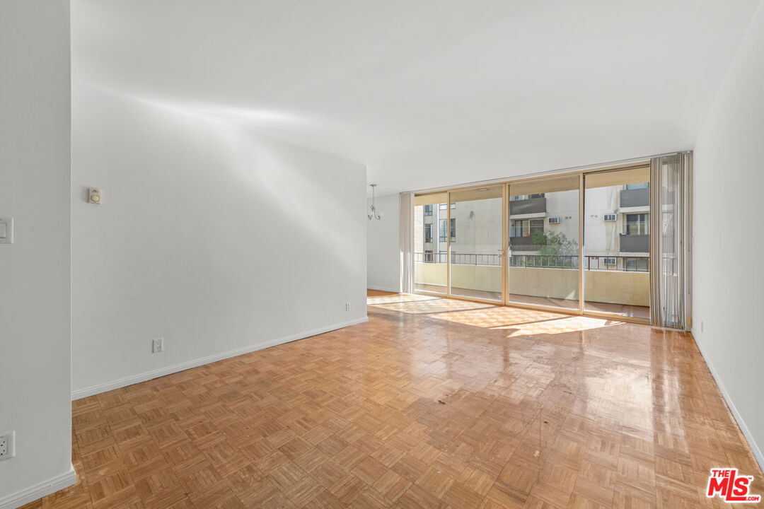 1300 Midvale Ave Unit: 408