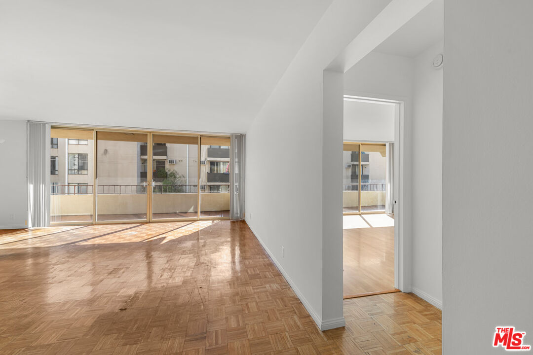 1300 Midvale Ave Unit: 408